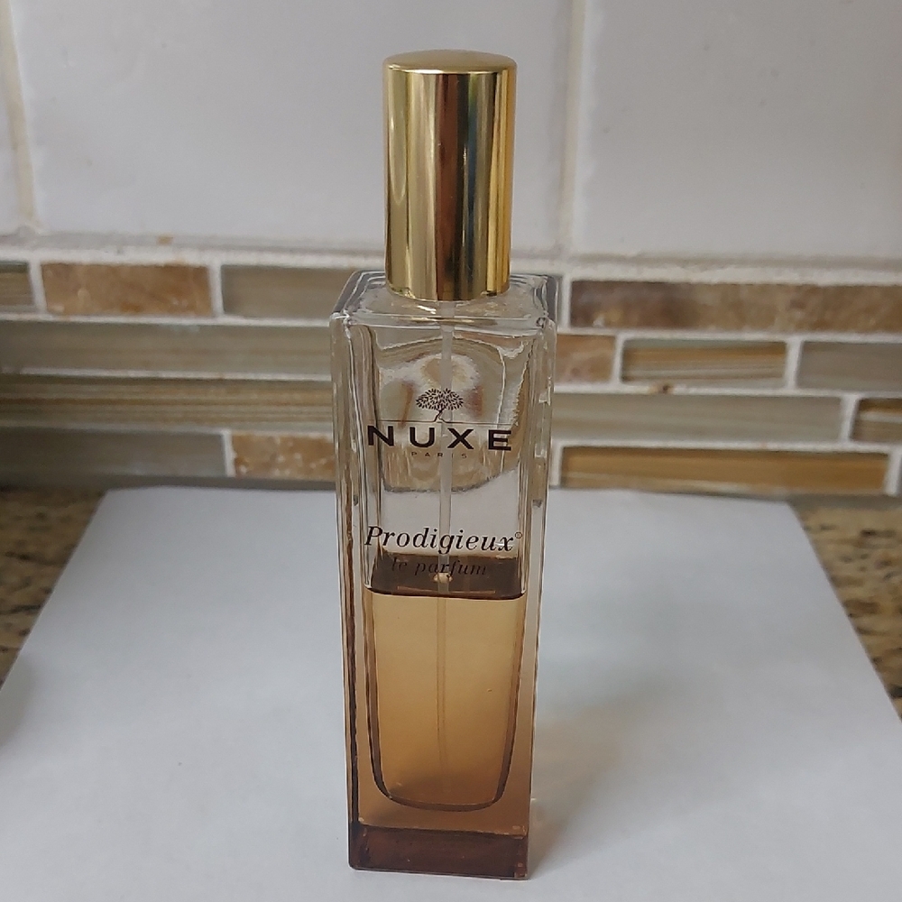 NUX Prodigieux Le Parfum - Elegant Gold. Made in FRANCE